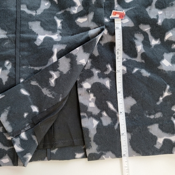 Loft Camo Print Skirt Size 4 - Picture 7 of 7